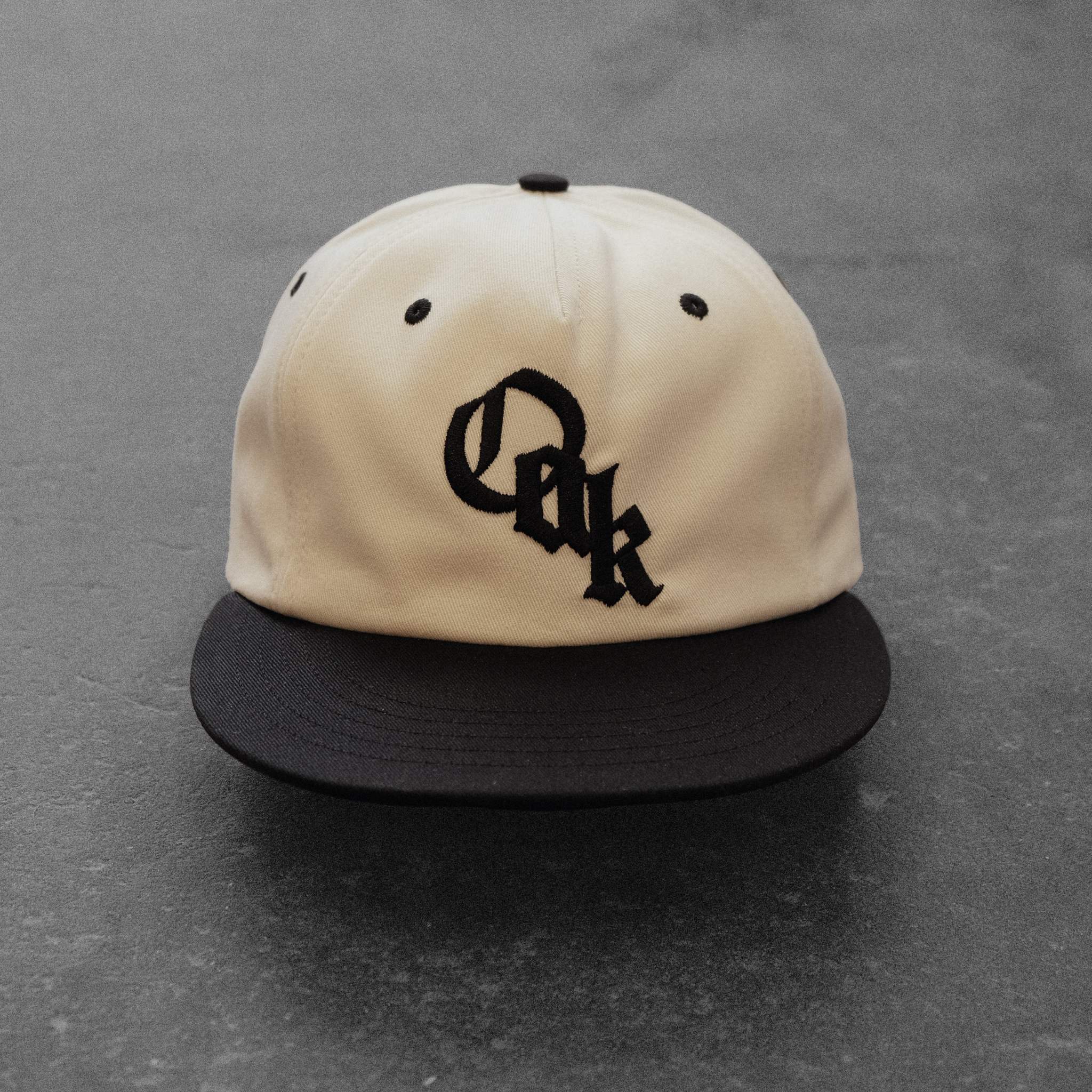 GOTHIC SCRIPT OAK HAT FRONT