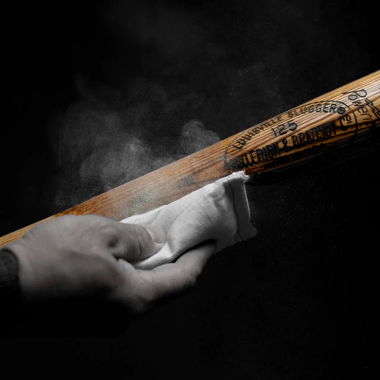 4 OZ. Pelican Bat Wax Rosin Bag IN USE