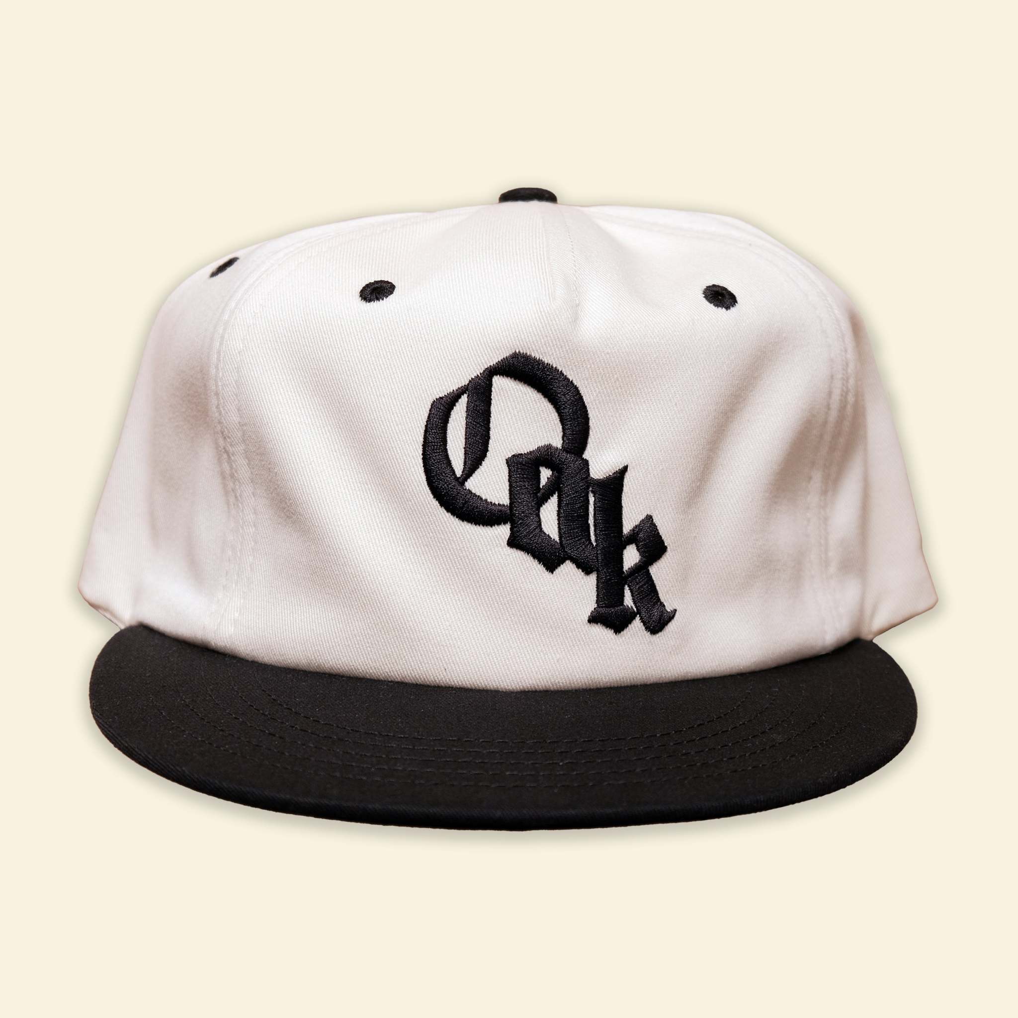 GOTHIC SCRIPT OAK HAT